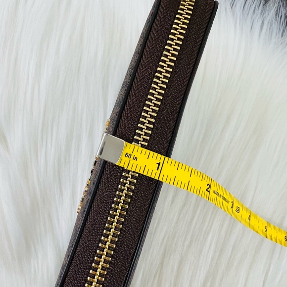 Michael Kors Jet Set Large Flat Phone Case Wristlet Wallet - Picture 16 of 16